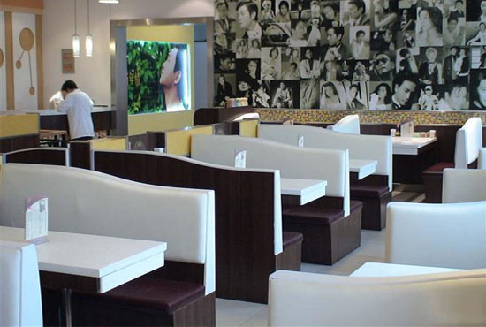 大理石餐桌在餐廳行業(yè)的應用